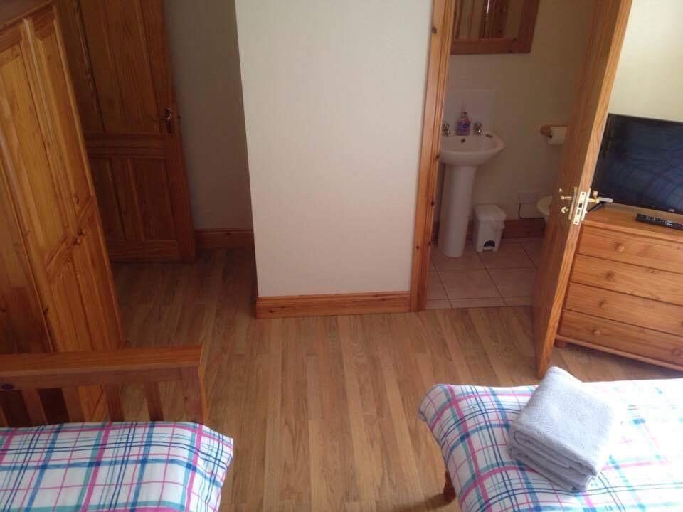 Tara House Bed and Breakfast Ballycastle Εξωτερικό φωτογραφία
